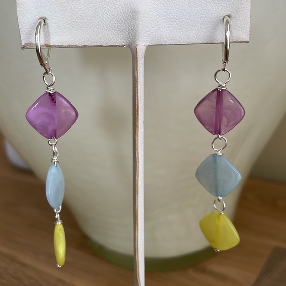 HAND CRAFTED EARRINGS Yellow Blue Lavender Lightweight Acrylic Beads - Picture 6 of 12